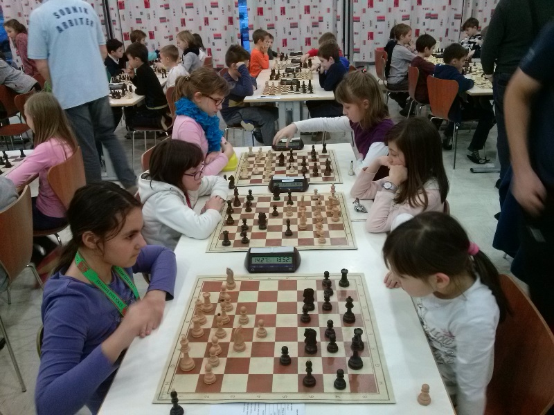 Udeležba na področnem ekipnem prvenstvu OŠ v šahu do 12 in do 15 let